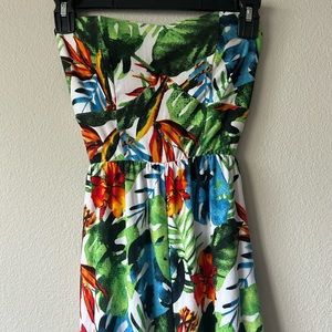 No Boundaries Tropical Leaf Jumpsuit Size XS